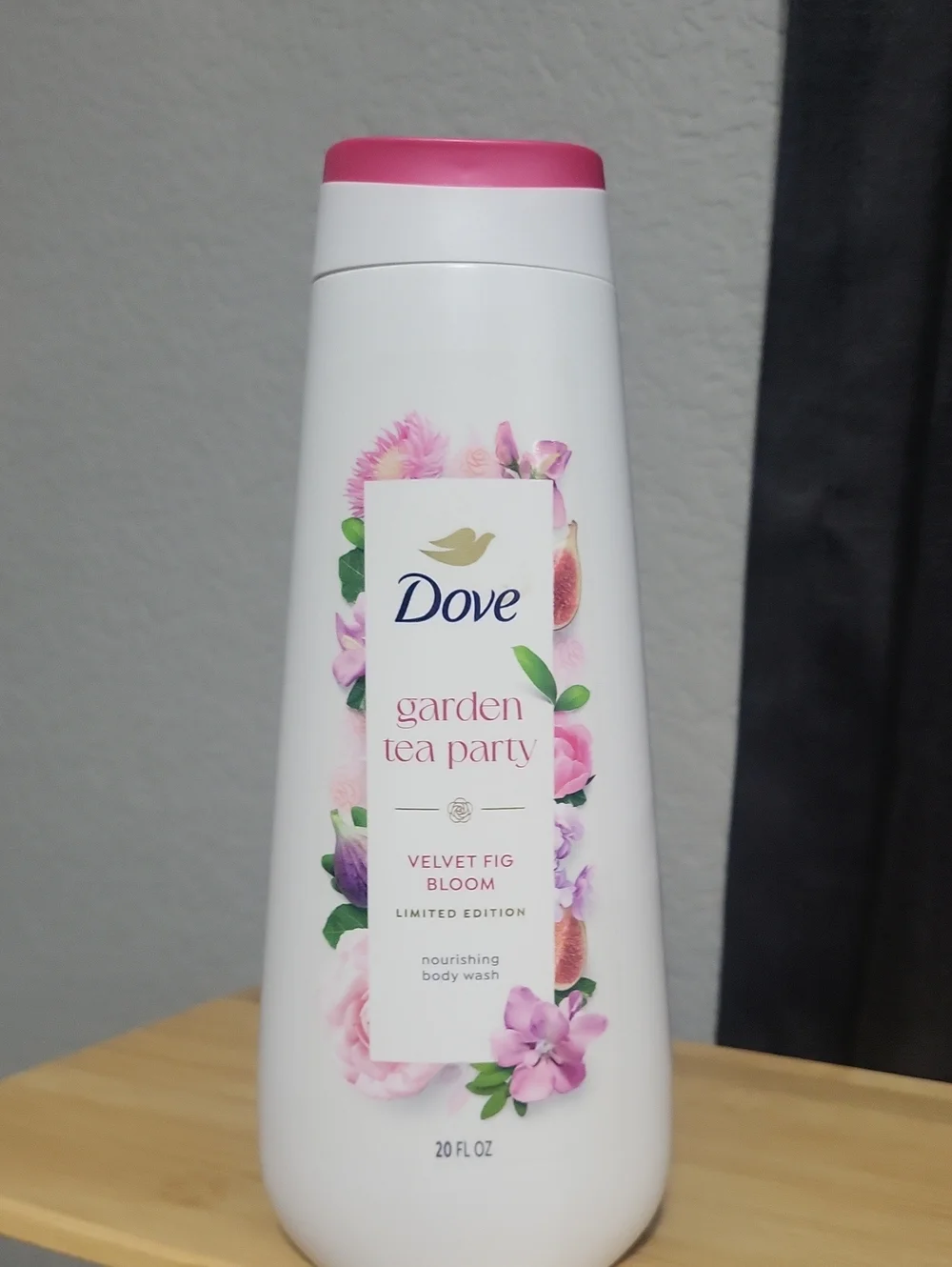 Dove Garden Tea Party Velvet Fig Bloom Body Wash -